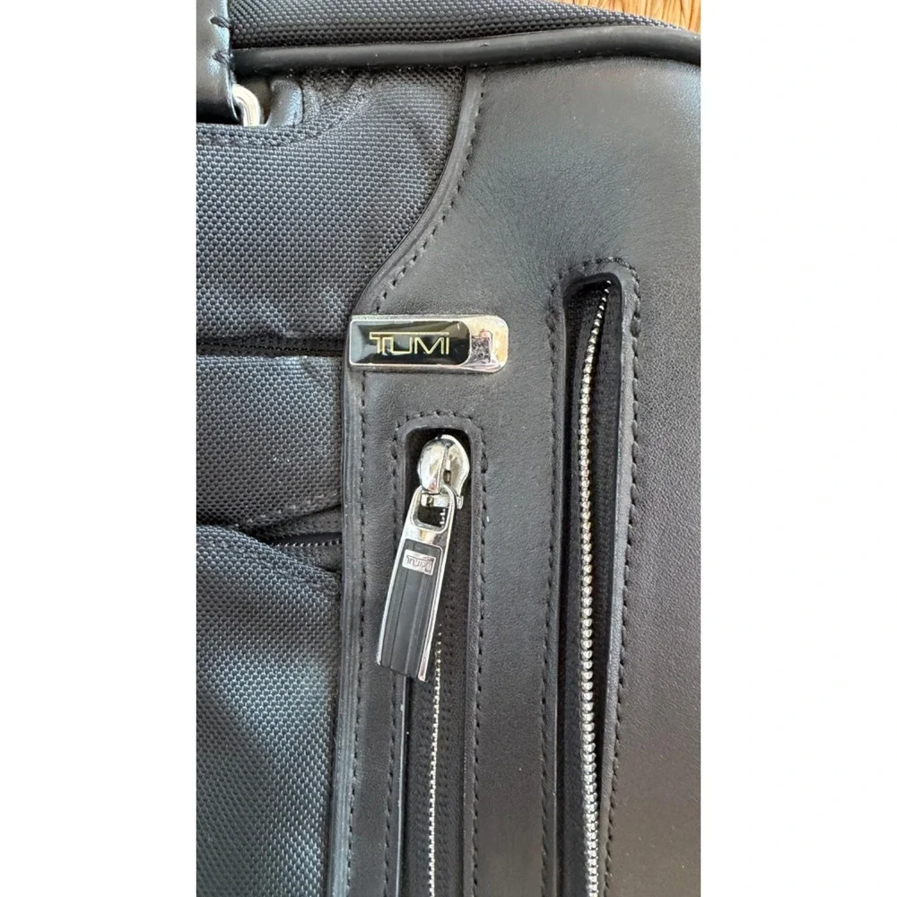 TUMI Arrive T Pass Kennedy Expandable Black nylon/leather laptop bag 25641D